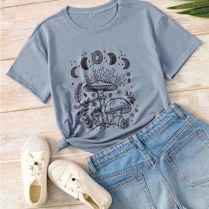 Oversized mushroom tee